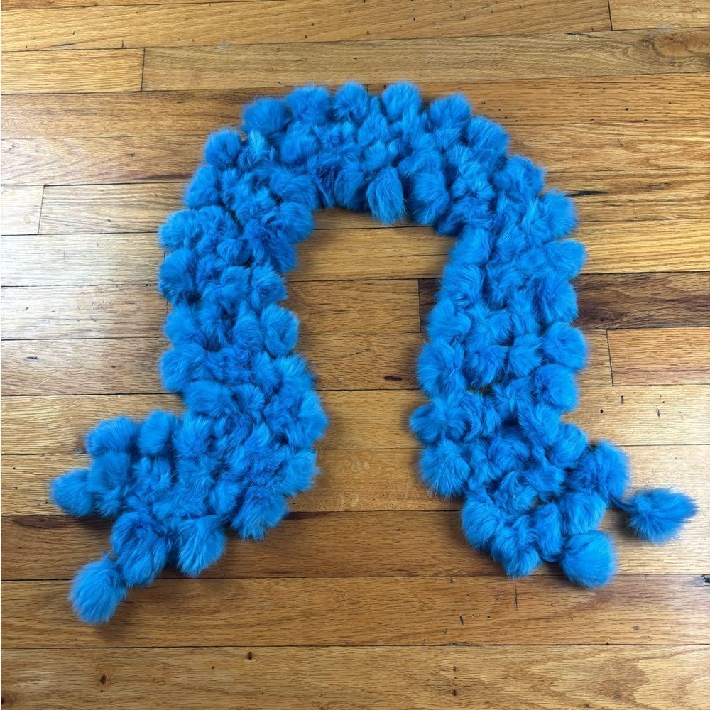 Blue Luxury 2000’s Rabbit Scarf - Picture 2 of 5